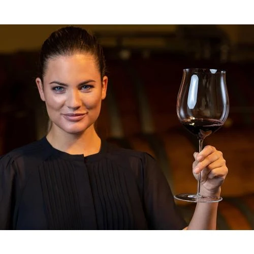 Zoom sur Verre Bourgogne Grand Cru Riedel Superleggero, Transparent