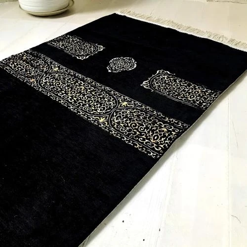 Détail de Tapis de prière musulman noir, motif islamique brodé