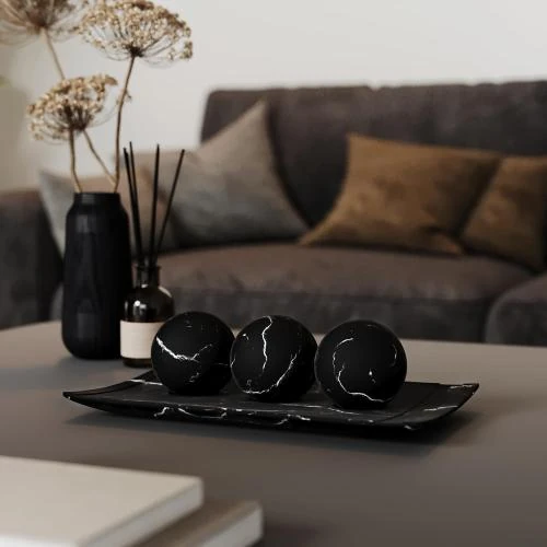 Zoom sur Ensemble plateau, orbe marbre noir, décoration Creative Scents