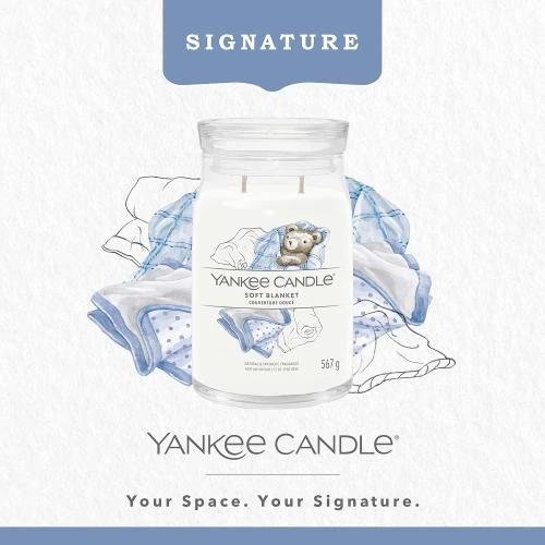 Détail de Yankee Candle Signature, bougie parfumée, couverture douce, cire soja