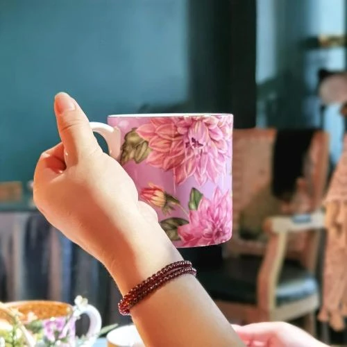Zoom sur Tasses à thé porcelaine anglaise, bords dorés, lot 4