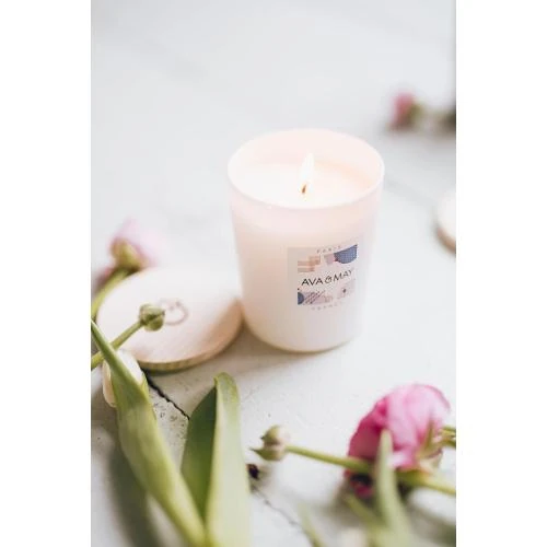 Zoom sur Bougie parfumée vegan Paris, bergamote, jasmin, rose