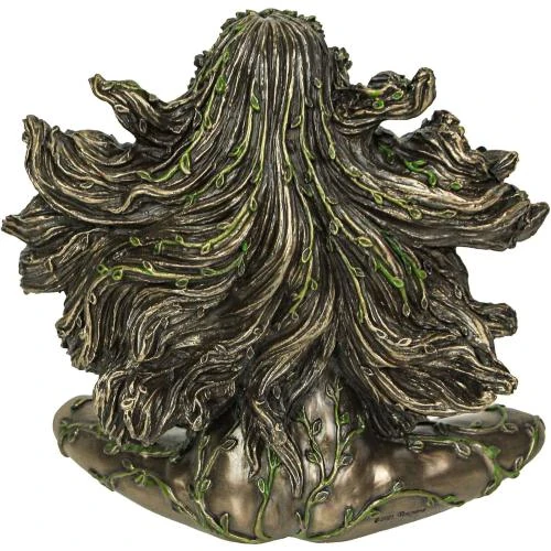 Zoom sur Sculpture Gaia Veronese, résine, papillons, finition bronze