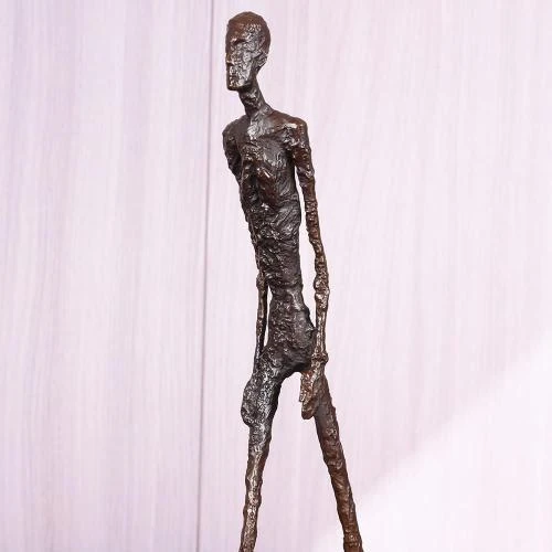 Zoom sur NILEEBUKER Statue Giacometti Bronze Homme Marchant Abstrait
