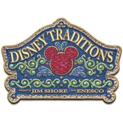 Figurine Disney Traditions Blanche Neige Rêveuse - Collection Exclusive en situation