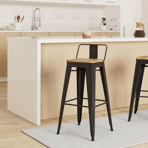 Détail de Tabourets de Bar Métal Noir Mat, Style Industriel, Dossier, Bois Clair