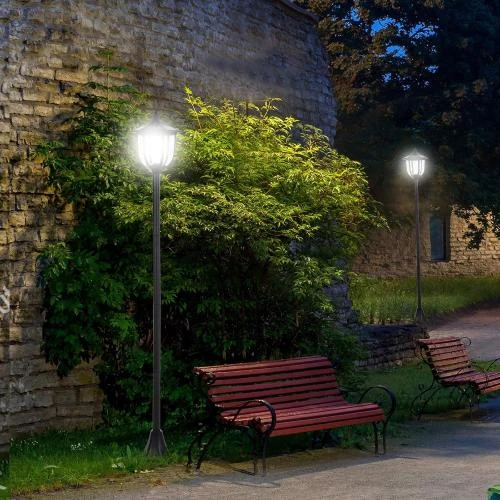 Détail de Lampadaire solaire extérieur LED noir, luminaire classique