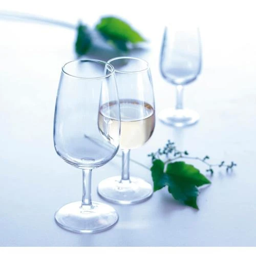 Zoom sur Verre à Pied Inao Viticole 21,5 cl Arcoroc, Design Élégant