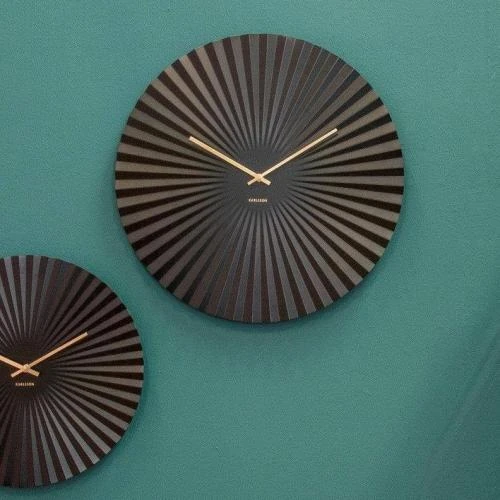 Détail de Horloge Murale Sensu Noir Karlsson, Design Élégant