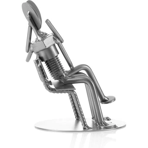 Zoom sur Sculpture romantique noix boulon recyclé Novecrafto