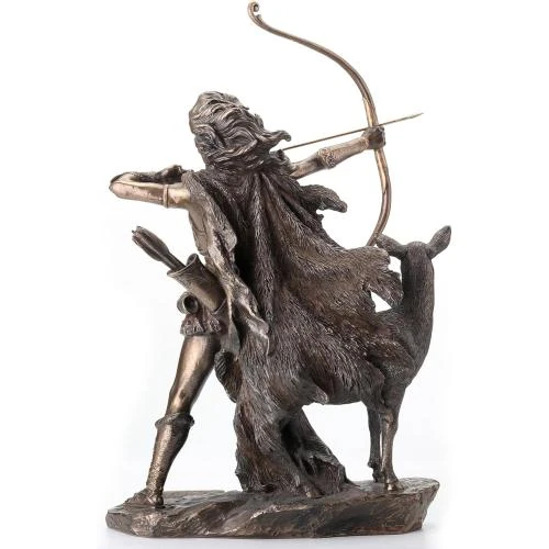 Détail de Statue Bronze Artemis, Déesse Chasse, Nature Sauvage Veronese