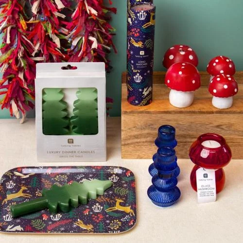 Zoom sur Bougies sapin Noël Talking Tables, décorations blanches, vertes