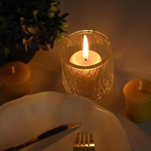 Zoom sur Bougies votives cire d'abeille, décoration maison, fête, mariage
