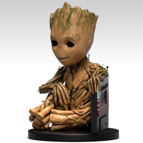 Zoom sur Tirelire Baby Groot Casette - Idéale Pour Économiser avec Style