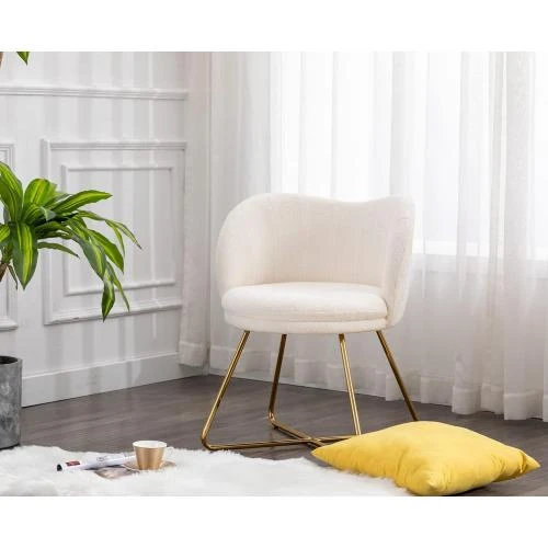 Détail de Fauteuil Rembourré Fausse Fourrure Chairus, Blanc