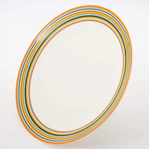 Détail de Assiette Plate Orange Iittala, Design Épuré, Élégance