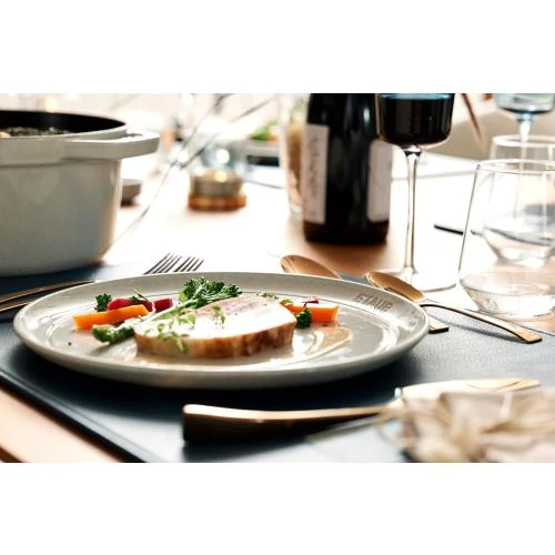 Zoom sur Assiette plate céramique émaillée truffe blanche STAUB