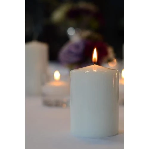 Détail de Bougies cylindriques blanches Yummi, lot de 3, 40 heures
