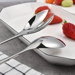 Couverts à salade acier inoxydable 18/8, design élégant en situation