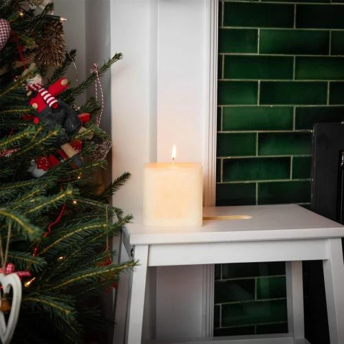 Zoom sur Bougie carrée parfumée vanille, mèche unique, 120 heures