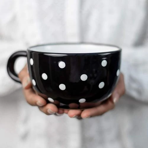 Tasse en céramique noire, pois blancs, artisanale - Vue principale
