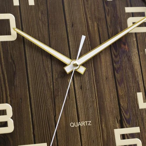 Zoom sur Horloge murale ronde bois silencieuse, grands chiffres, rétro
