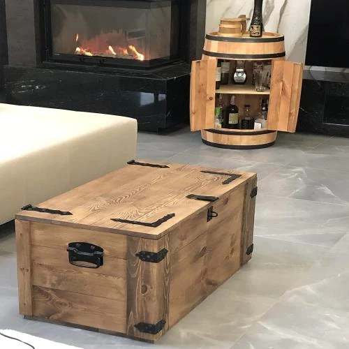 Zoom sur Coffre au Trésor en Bois Style Vintage avec Roues | Rangement Pratique