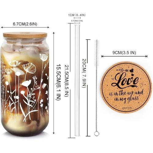 Détail de Tasses en verre ANOTION, canette bière, couvercles, pailles