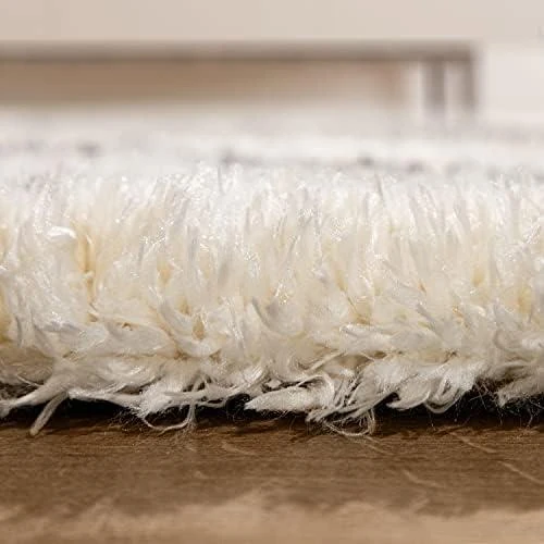 Zoom sur Tapis Shaggy Moderne Motif Diamant pour Salon - Style Scandinave