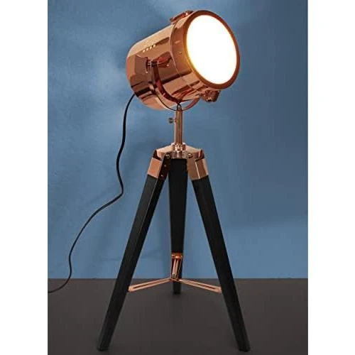 Zoom sur Lampadaire industriel BRUBAKER, trépied bois noir, spot métal cuivre