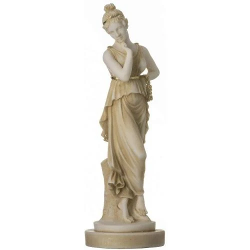 Zoom sur Statue Persephone, Déesse des Enfers, Printemps, Fleur