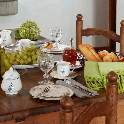 Zoom sur Tasse à café Villeroy Boch Vieux Luxembourg, Porcelaine Blanc Bleu