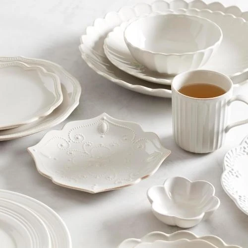 Zoom sur Assiettes Lenox Francais Perle Lot 4 Blanc