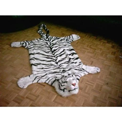 Détail de Tapis de cheminée fausse fourrure peau de tigre blanc