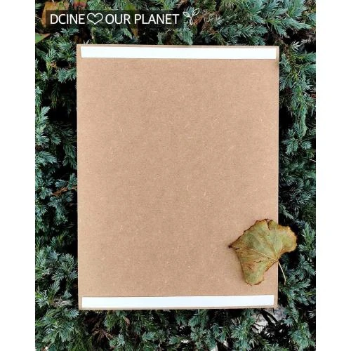 Zoom sur Tableau salle de bain, décoration plaque bois