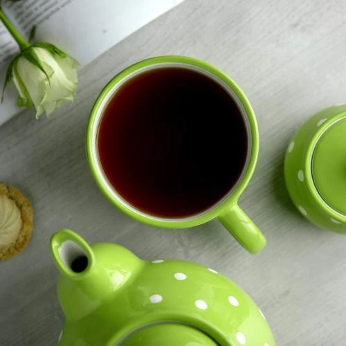 Zoom sur Tasse en céramique verte pomme, pois blancs, City to Cottage