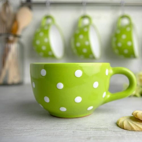 Détail de Tasse en céramique verte pomme, pois blancs, City to Cottage