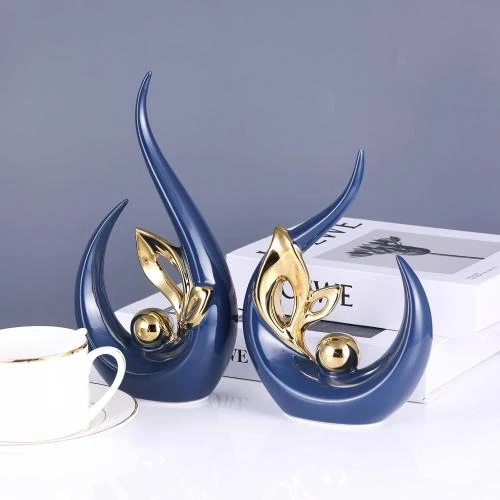 Zoom sur Décoration intérieure bleue, moderne, accessoires salon dorés
