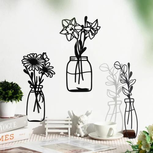 Zoom sur Sculpture murale minimaliste, fleurs, vases métal, Abernaltd