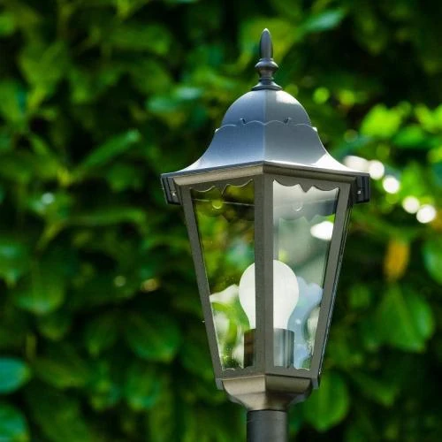 Zoom sur HOFSTEIN Lampe extérieure Hongkong, lampadaire antique noir