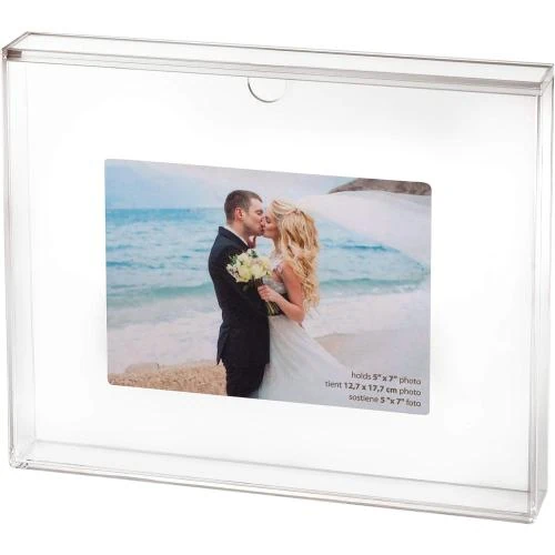 Zoom sur Cadre photo acrylique transparent Lillian Rose élégant, moderne