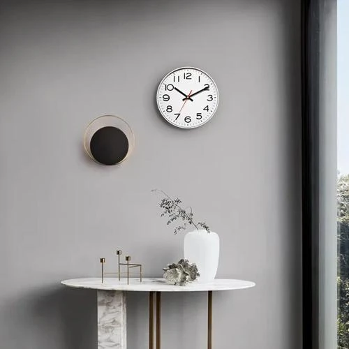 Zoom sur Horloge Murale NUOVO Argent, Cadre Imitation Métal, Silencieuse