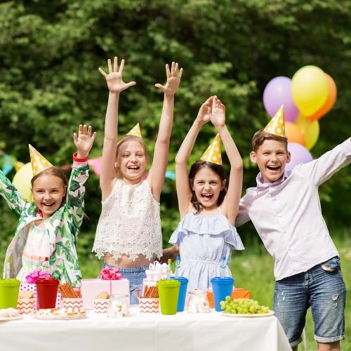 Détail de Gobelet plastique réutilisable, paille, couvercle, enfants, adultes
