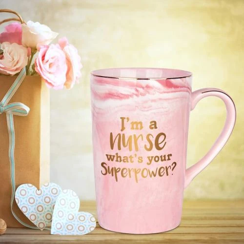Zoom sur Tasse café infirmières, professeurs, rose, cadeau unique
