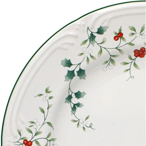 Zoom sur Pfaltzgraff Winterberry, Lot 4 Assiettes Plates, Décor Festif
