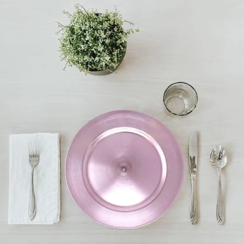 Zoom sur Assiettes de présentation aluminium, plastique épais, rose pale