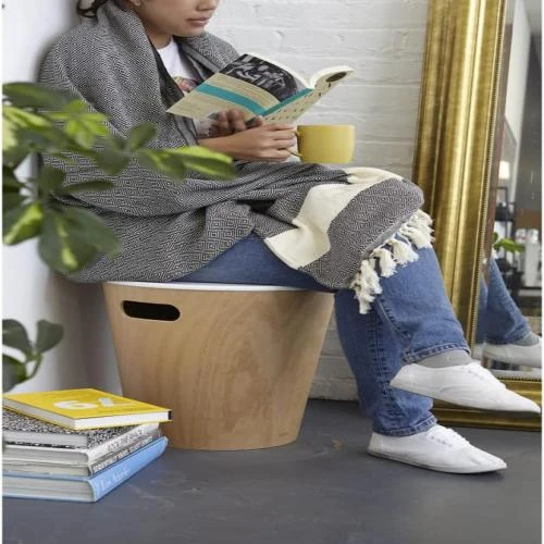 Détail de Tabouret de Rangement Woodrow en Bois avec Couvercle Laqué