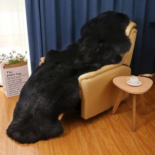 Zoom sur Tapis Peau Mouton Véritable Noir, Fourrure Naturelle