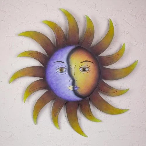 Détail de Décoration murale acier peint soleil, croissant lune violet, jaune