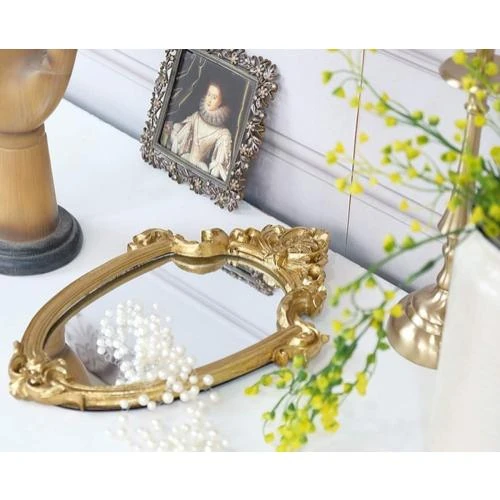 Détail de Miroir Mural Décoratif Vintage Bouclier Doré Funerom